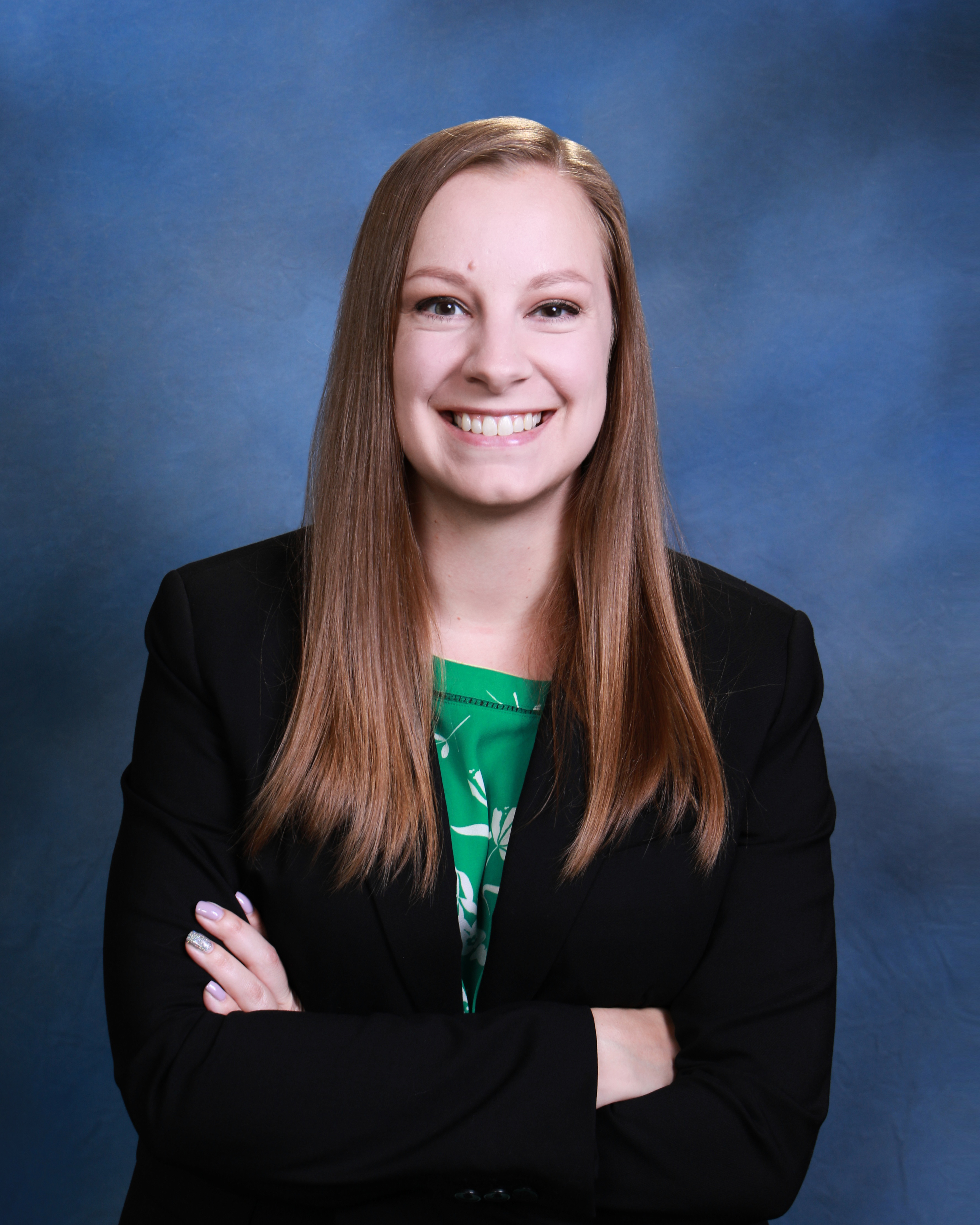 Alecia Bencze Headshot 